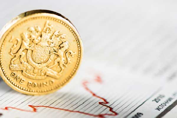 英伟达宣布将向OpenAI投资1000亿美元 黄仁勋吹捧“历史上最大的人工智能基础设施项目”